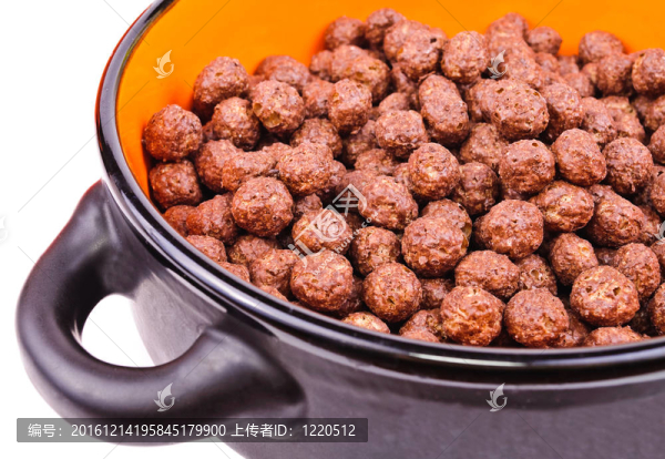 早餐麥片；巧克力球