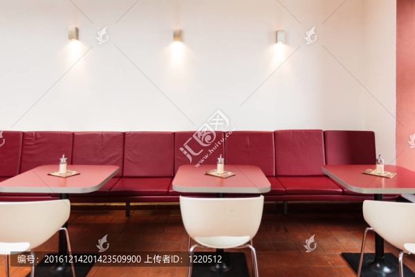 紅色餐廳的空座位