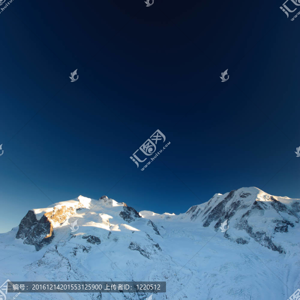 Monte,Rosa和Lyskamm,gronergrat冬季。瑞士策馬特；
