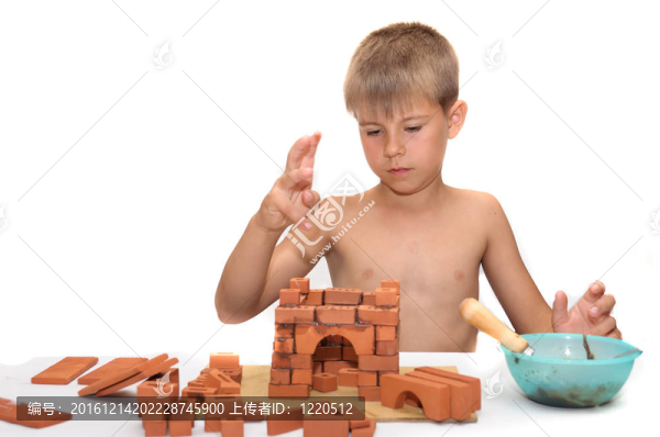 小孩蓋小房子做什么？？磚