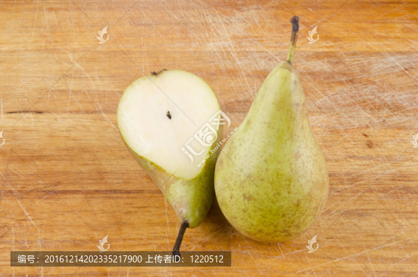 洞與梨