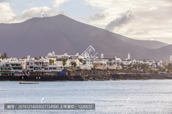 風(fēng)景在普拉亞布蘭卡長廊；蘭薩羅特島海