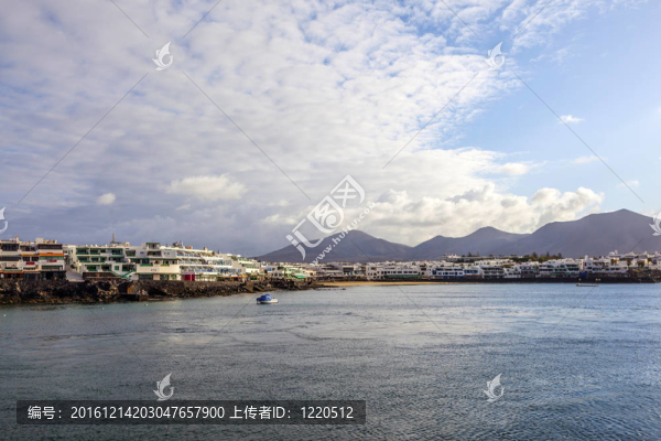 風(fēng)景在普拉亞布蘭卡長廊；蘭薩羅特島海
