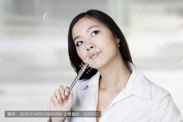 年輕的中國女人