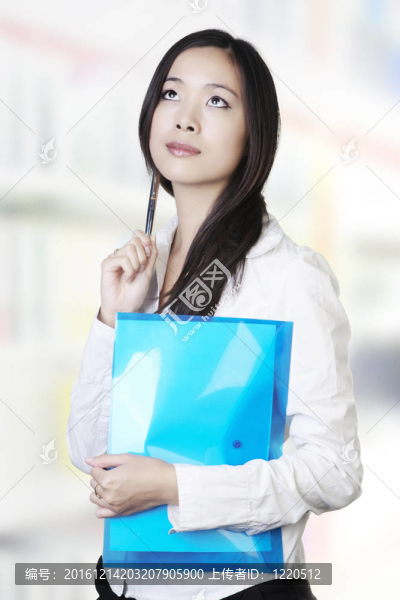 年輕的中國(guó)女人