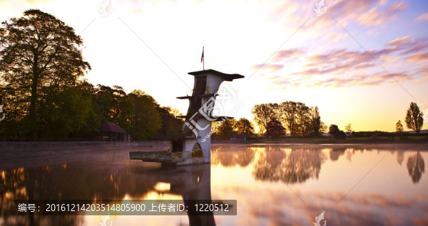 老跳臺科特水國家公園；Swindon；英國