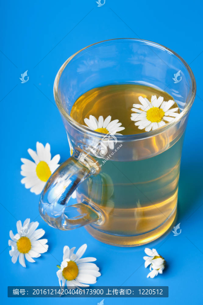 在藍(lán)甘菊茶