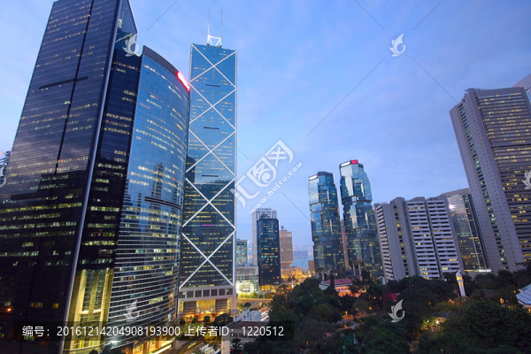晚上在香港的辦公大樓