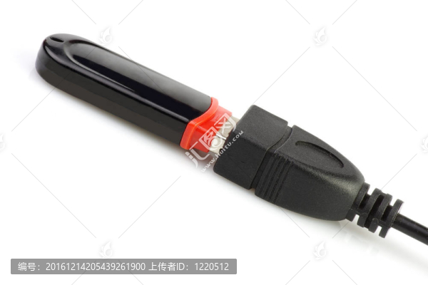 閃存驅(qū)動器插入連接器