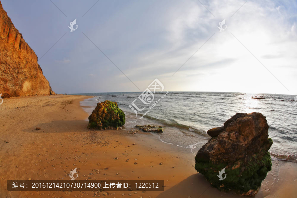 地中海上的春天日落