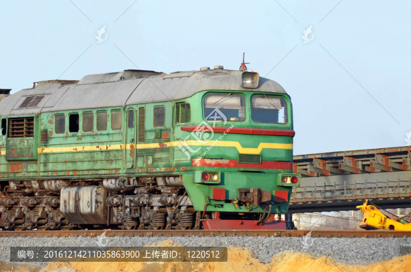舊火車機車過橋施工背景