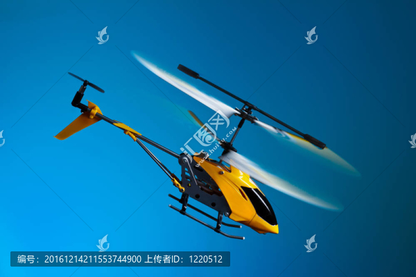 遙控飛行直升機(jī)