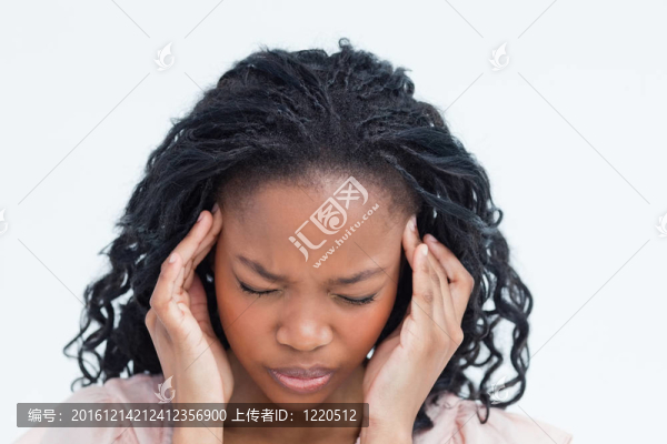 頭痛的女人
