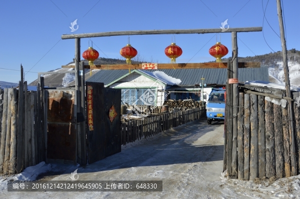 民居大門