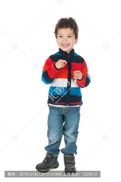 站在畫室里的小男孩