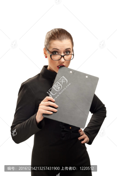 商業(yè)婦女與剪貼板孤立的白色