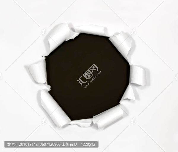 黑色背景紙上圓孔