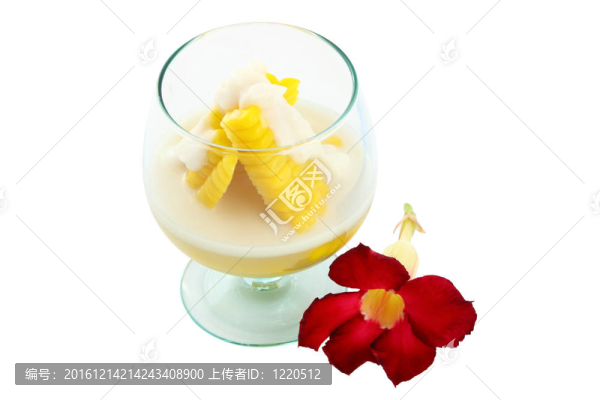 玉米椰奶忌廉湯。
