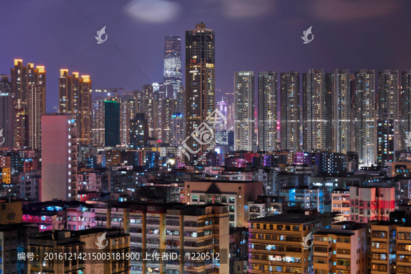 香港擁擠的城市的夜晚