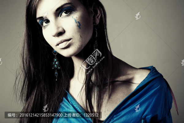 一個(gè)美麗的年輕女人