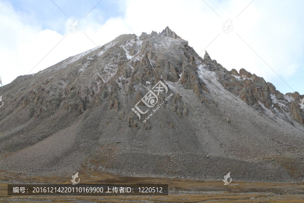 西藏山麓