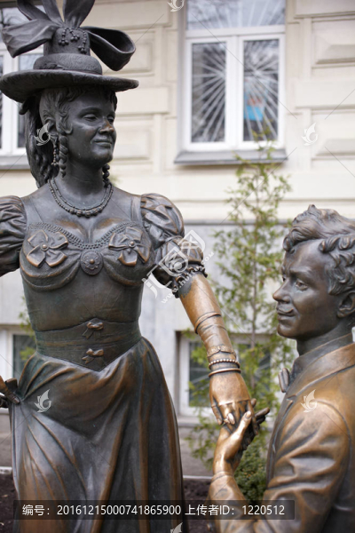 sculprures戀人；基輔