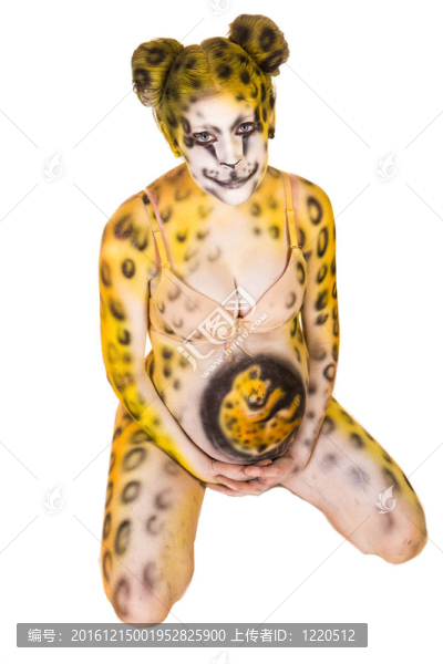 孕婦與身體藝術豹
