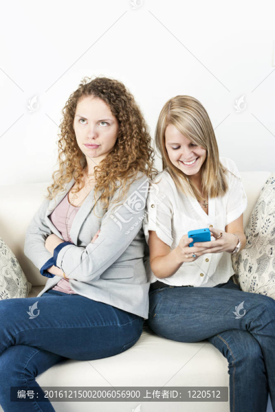 違反手機(jī)禮儀的女人
