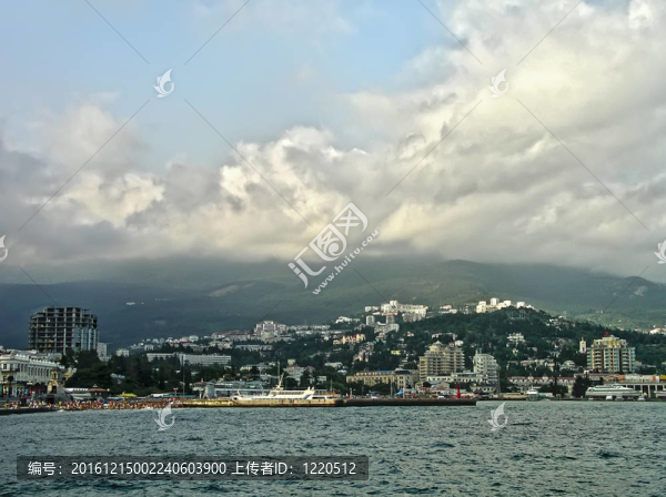 對雅爾塔海濱的觀點