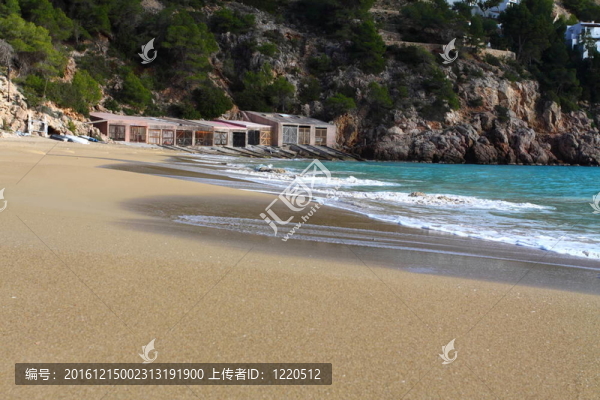 伊比薩典型的海灘；巴利阿里群島；西班牙。