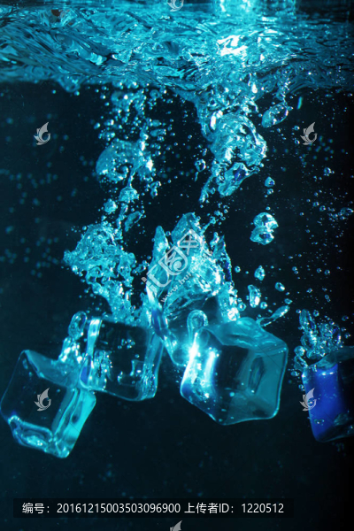 水下氣泡冰塊