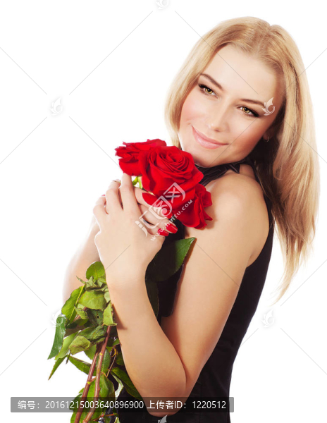 美女手捧紅玫瑰花束