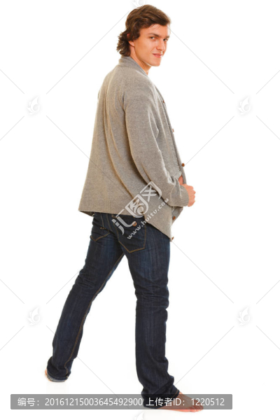 年輕人轉(zhuǎn)身的完整畫(huà)像