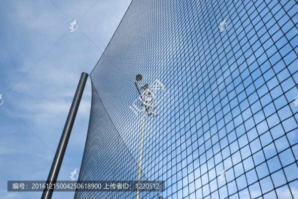 在棒球場支持網(wǎng)燈