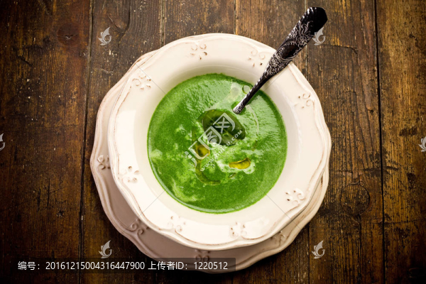 菠菜忌廉湯