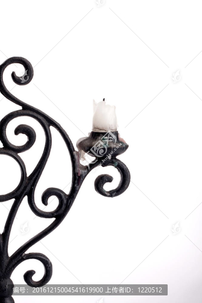 鐵燭臺；分離；