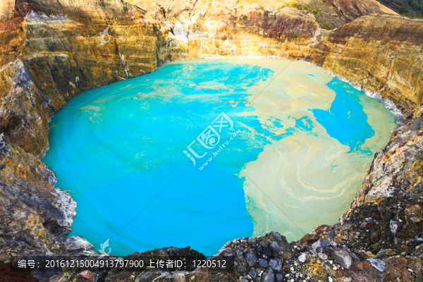 克里穆圖火湖