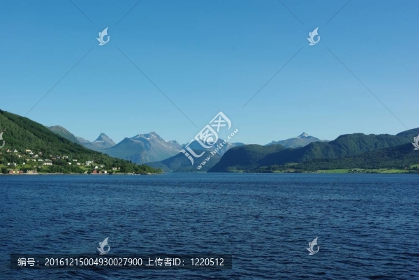 北大西洋沿岸的山峰；挪威