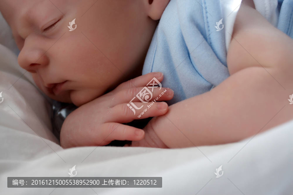 一周寶寶睡覺