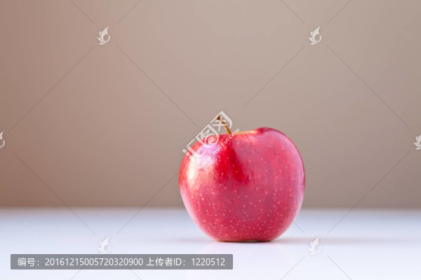 白蘋果與Brown,Background