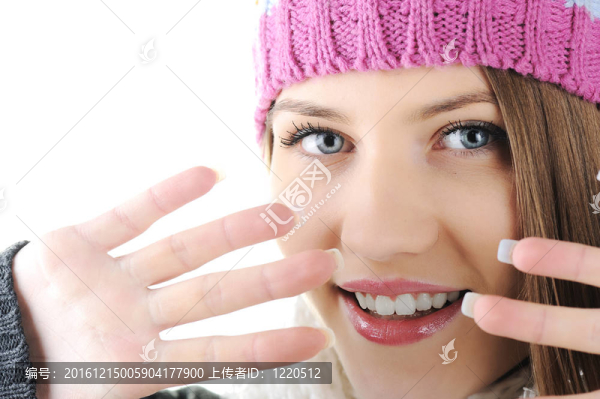 快樂的冬天美麗的女孩
