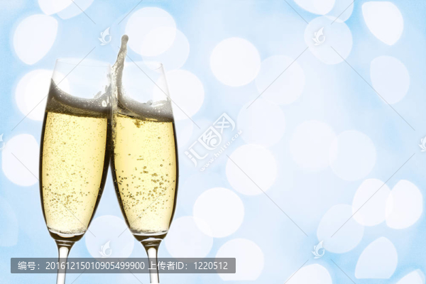 兩杯香檳