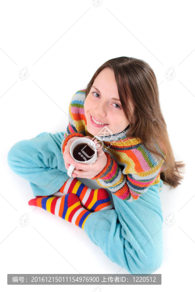喝杯茶的女孩