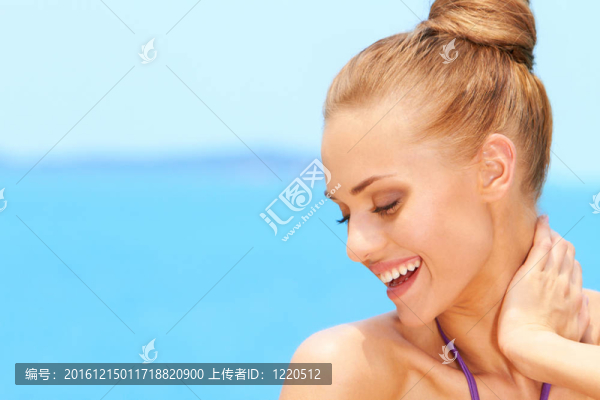 迷人少婦微笑的畫像