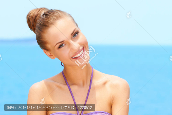 迷人少婦微笑的畫像