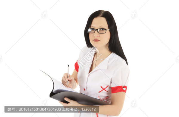 女醫(yī)生在眼鏡與剪貼板