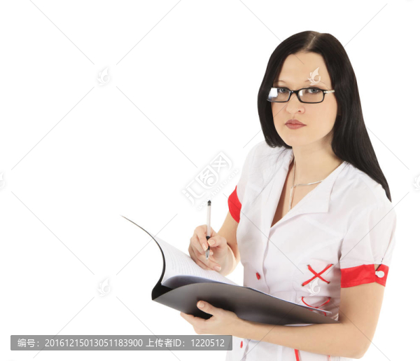 女醫(yī)生在眼鏡與剪貼板