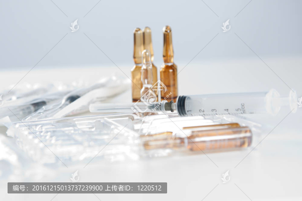 注射器和安瓿