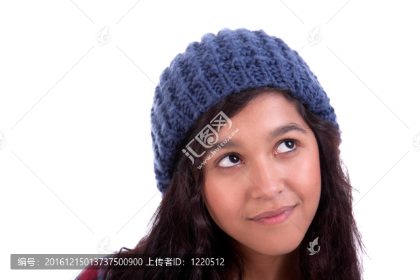 快樂美麗的女人；仰視；孤立的白色；攝影棚