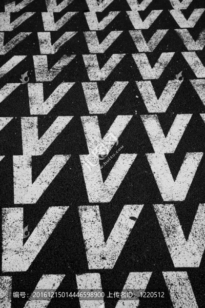 白色的字母V